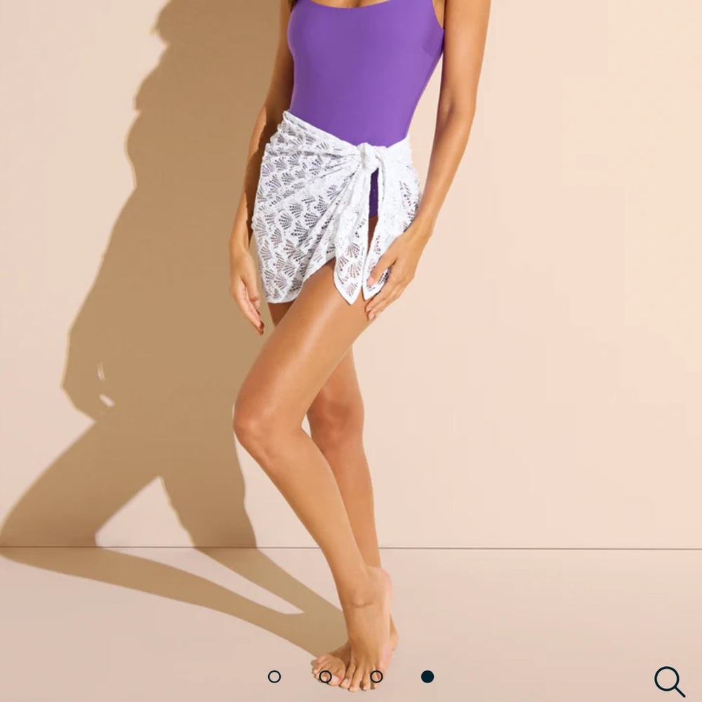 Stylest quick dry aqualace sarong brand new